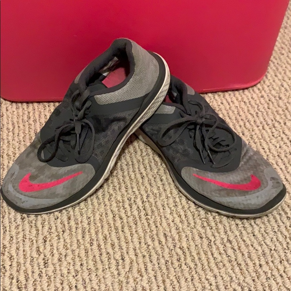 Size 8 Nike’s